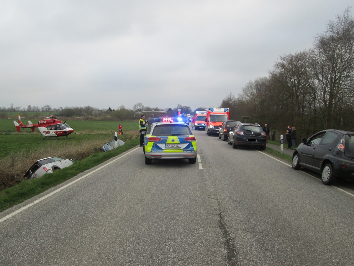 POL-FL: Jörl - Fehler beim Überholen sorgt für Unfall - 2 Leichtverletzte