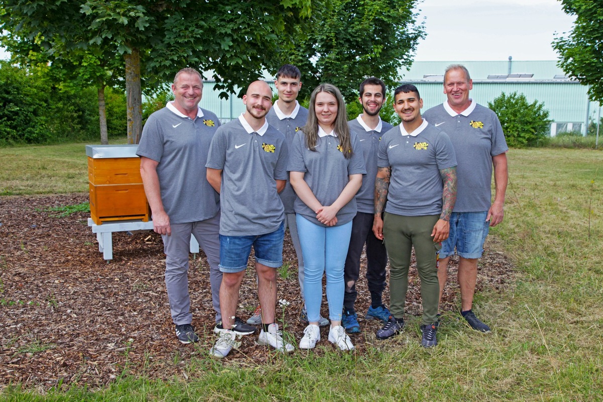 Die Kaufland „Azubees“ vom Fleischwerk in Heilbronn: Azubi-Projekt mit 250.000 Bienen