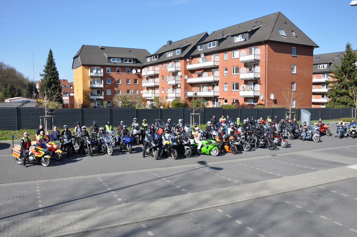 POL-WL: Sicher mit dem Motorrad durch den Sommer...