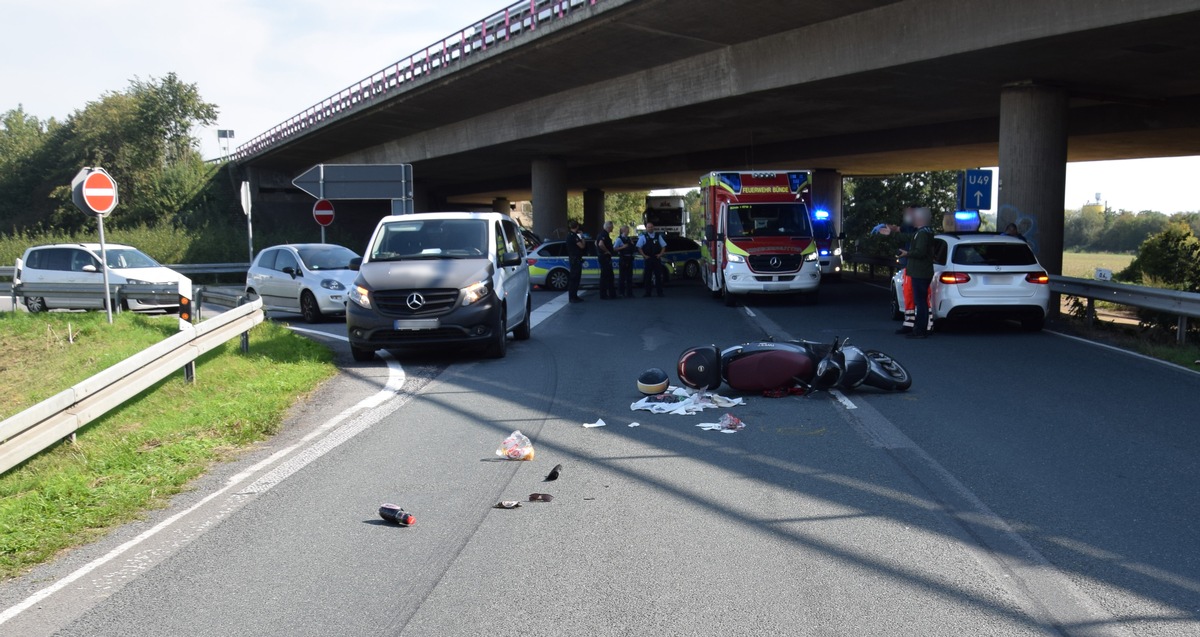 POL-HF: 79-Jähriger Rollerfahrer verletzt - Verkehrsunfall auf der Osnabrücker Straße