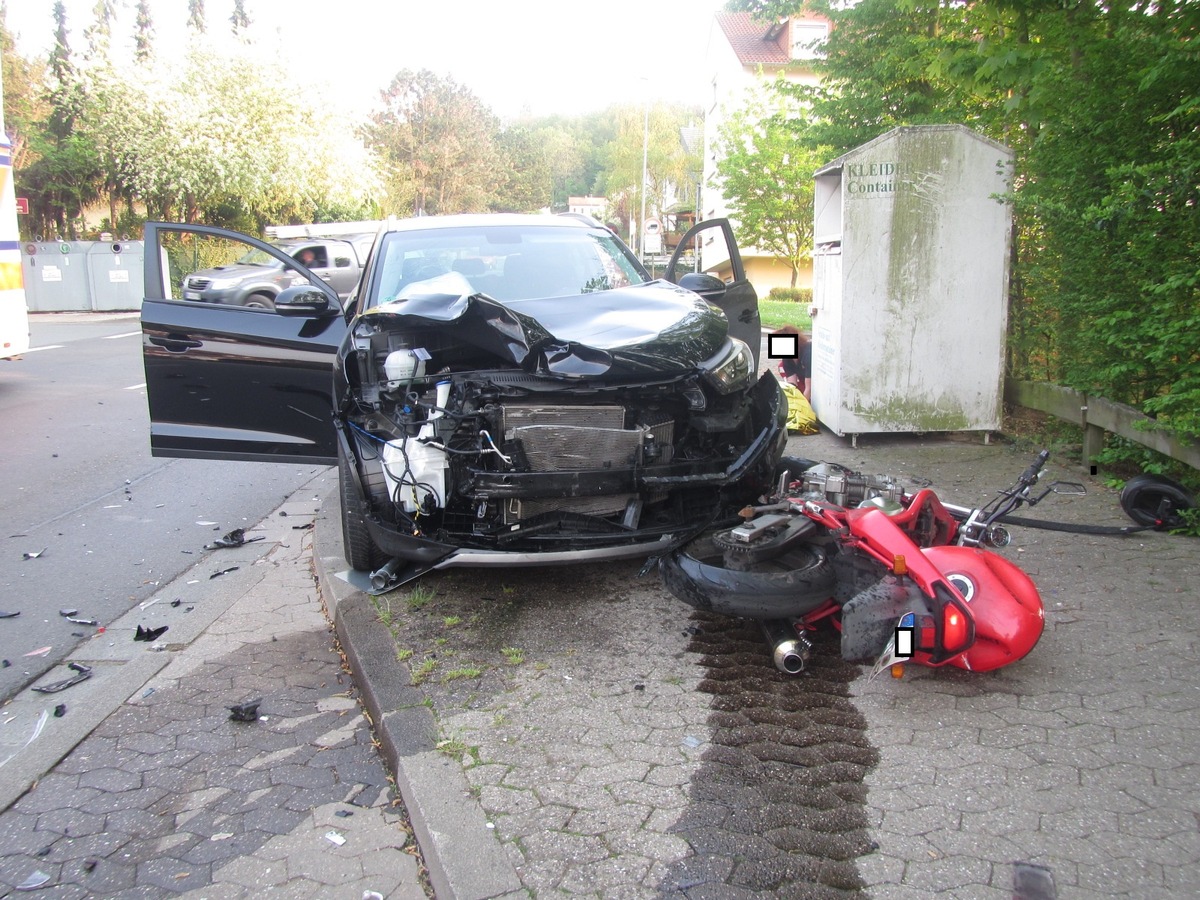 POL-PDKH: Verkehrsunfall mit einem schwerverletzten Motorradfahrer