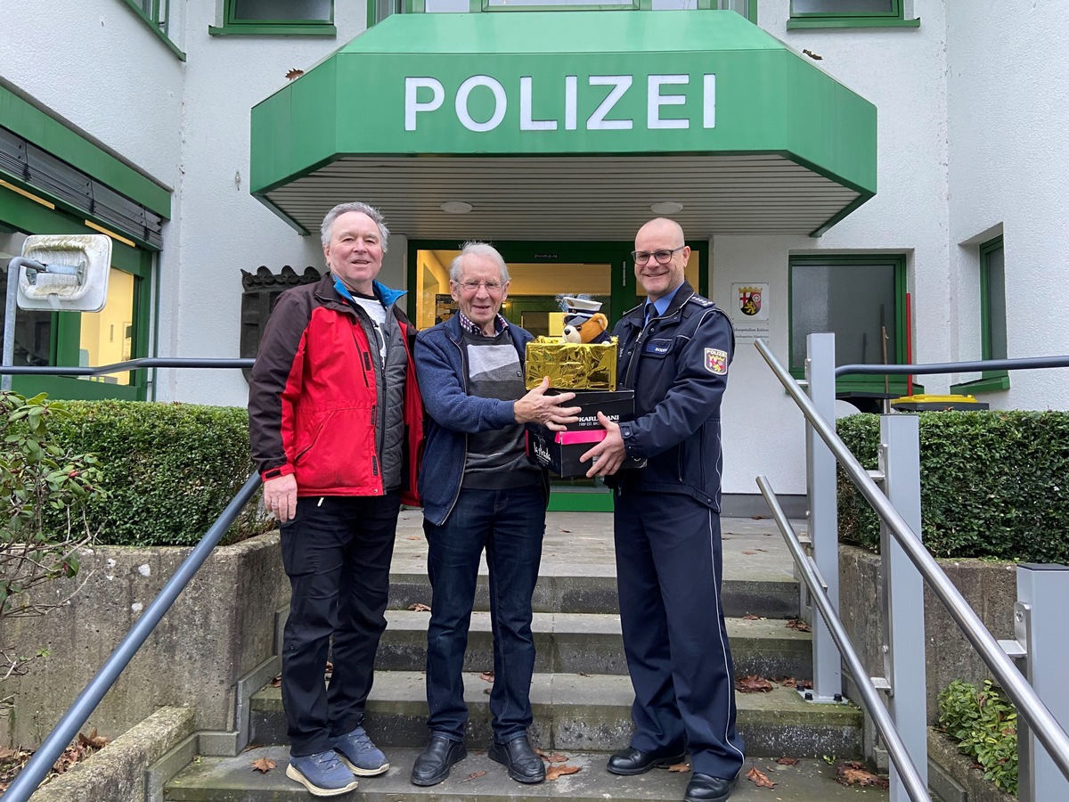 POL-PPKO: Polizei Altenkirchen rettet Weihnachtspakete!