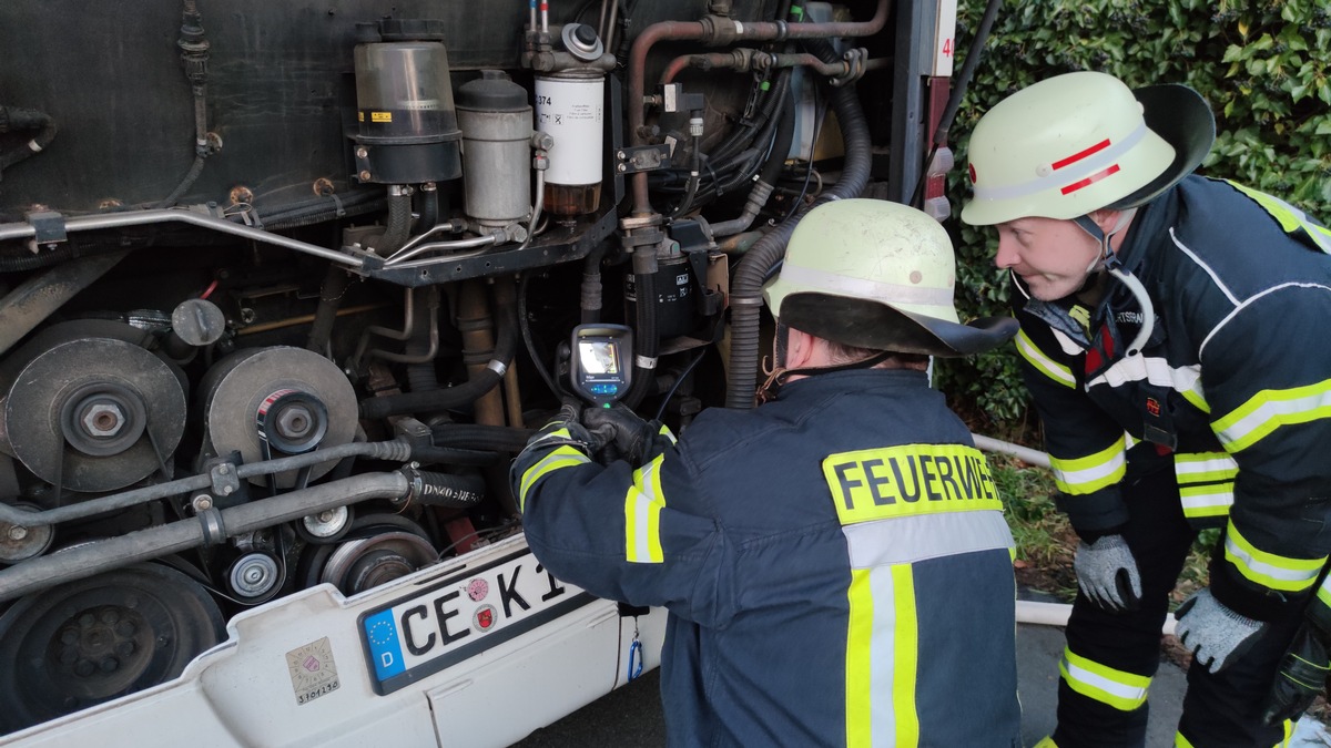 FW Celle: Rauchentwicklung an einem Linienbus - drei Einsätze bisher am Sonntag!