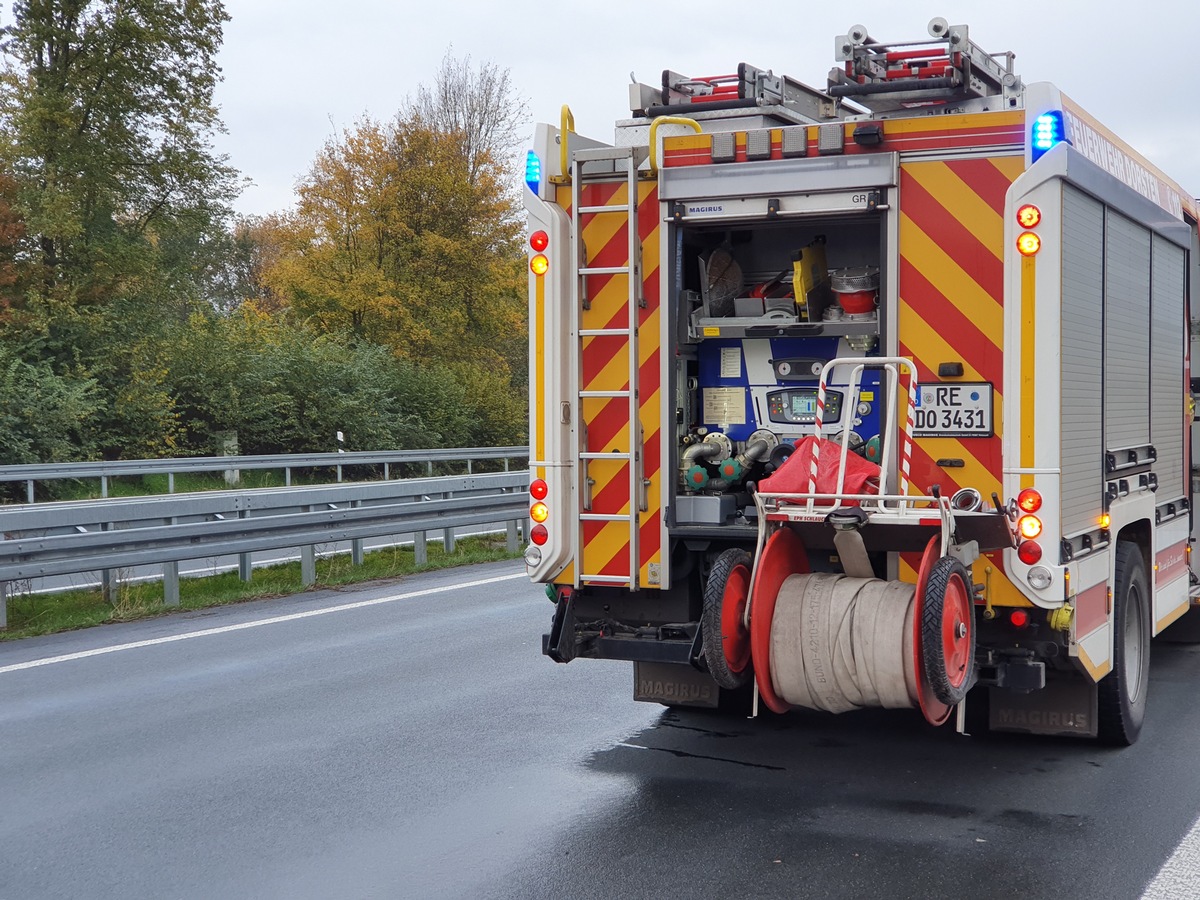 FW-Dorsten: +++ Tödlicher Motorradunfall auf der Bundesautobahn 31 in den frühen Morgenstunden +++