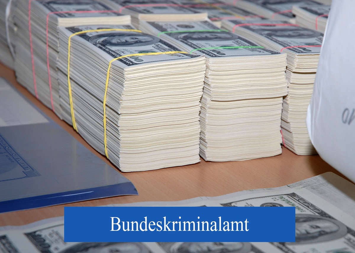 BKA: Die Staatsanwaltschaft Köln und das Bundeskriminalamt teilen mit: Großer Erfolg im Kampf gegen die Falschgeldkriminalität- Sicherstellung von gefälschten Dollarnoten im Nennwert von 16 Millionen US-$