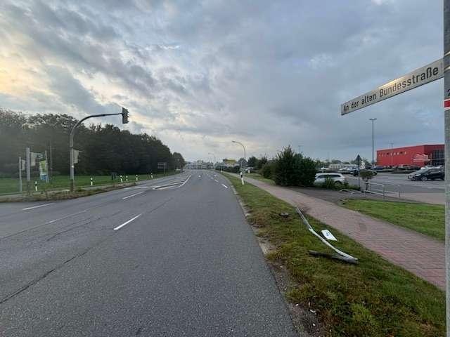 POL-WHV: Verkehrsunfallflucht am Verbrauchermarkt in Jever