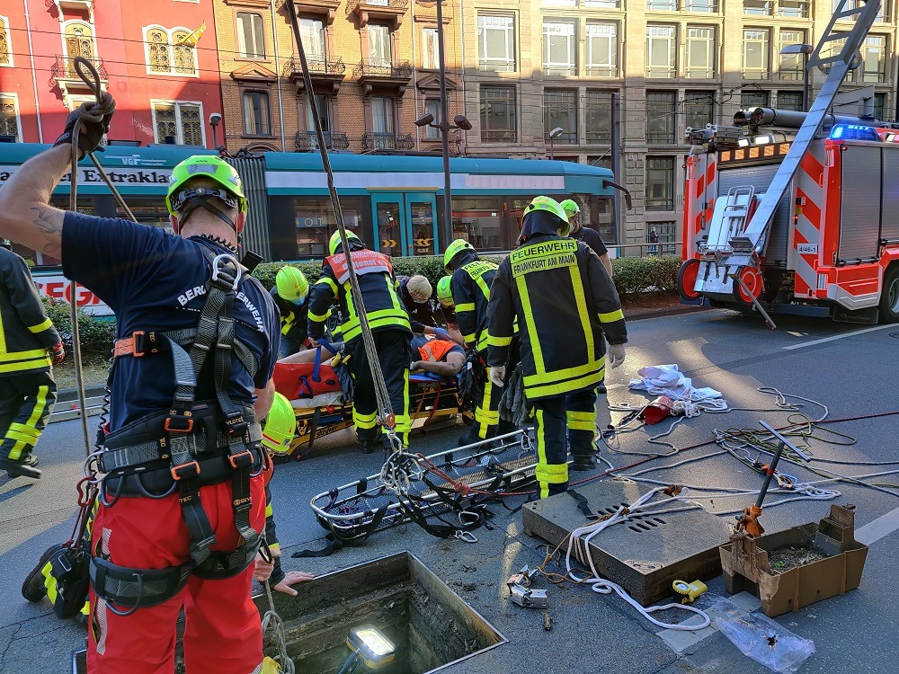 FW-F: Zwei Unfälle beschäftigten die Feuerwehr am gestrigen Pfingstsamstag