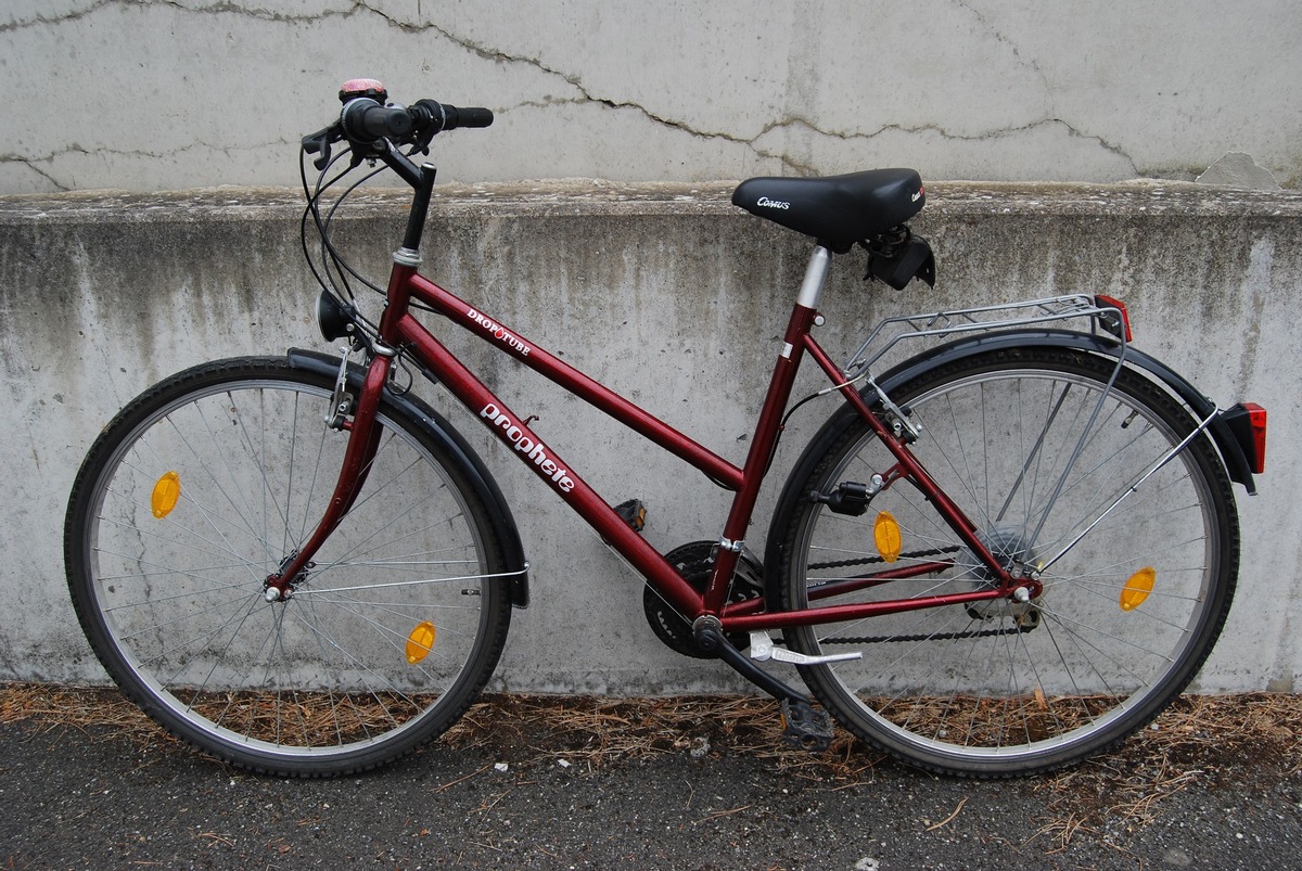 POL-HI: Wem gehört dieses Damenfahrrad