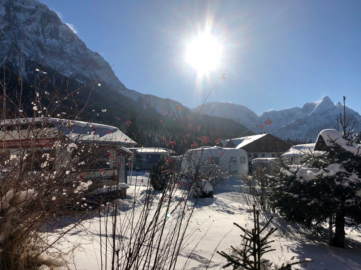 Zu kalt gibt&#039;s nicht: &quot;ZDF.reportage&quot; über Wintercampen im Schnee (FOTO)