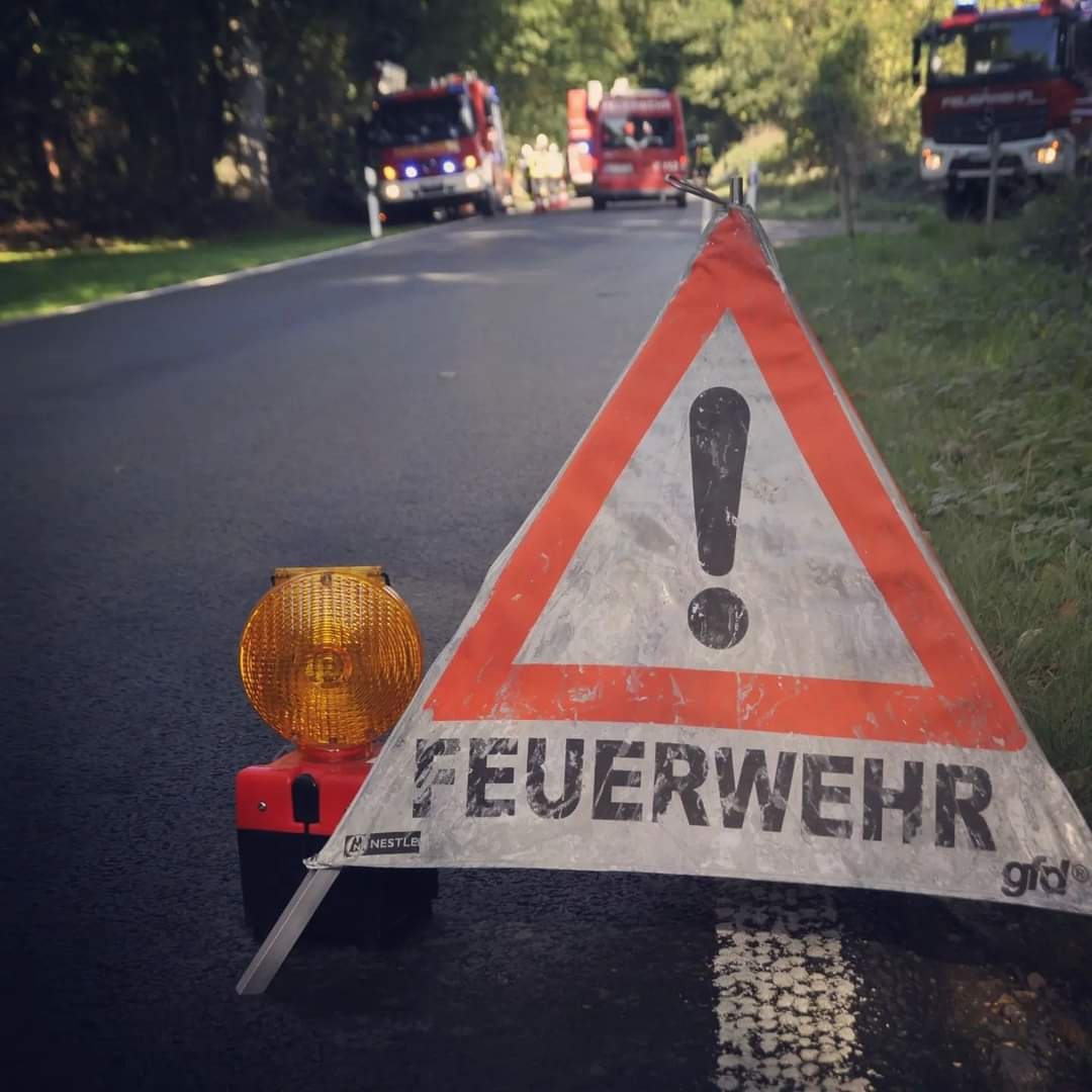 FW-KLE: Wer Zigaretten in die Natur wirft, riskiert einen Brand