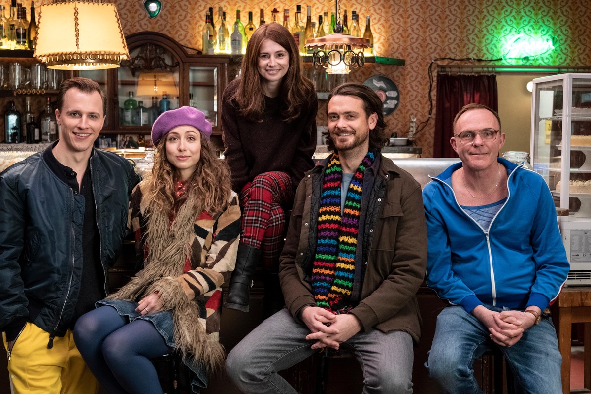 ZDFneo dreht zweite Staffel der Sitcom &quot;Nix Festes&quot; mit Josefine Preuß