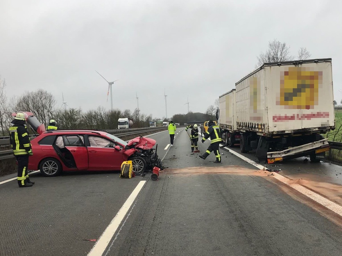 POL-BI: A44 nach Auffahrunfall zeitweise gesperrt