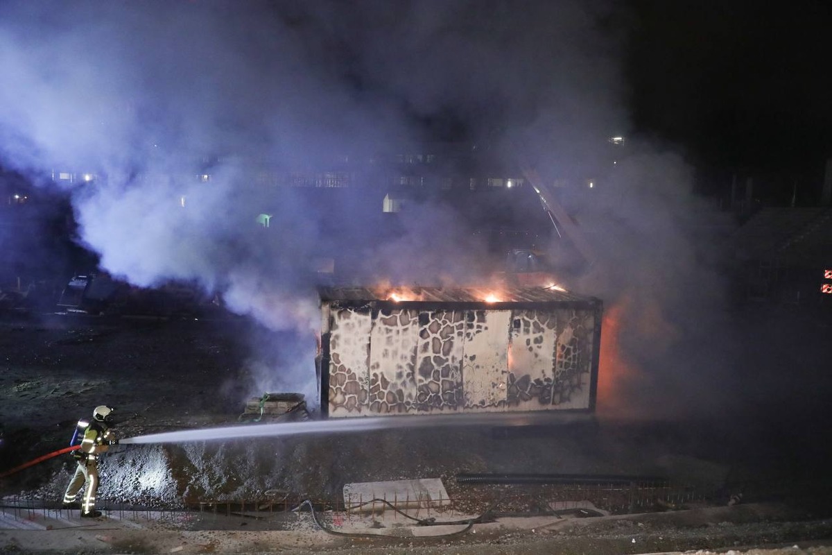 FW Dresden: Informationen zum Einsatzgeschehen der Feuerwehr Dresden vom 09. Januar 2023