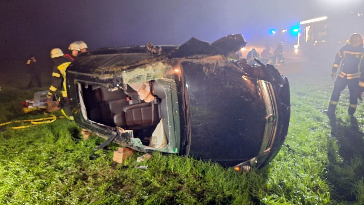 FW Sonsbeck: Verkehrsunfall mit eingeklemmter Person - Automatischer Notruf über eCall