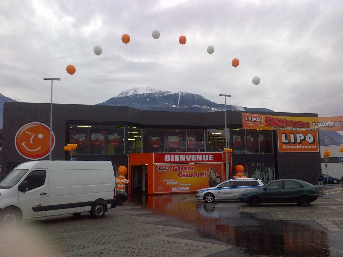 LIPO Conthey - Grande ouverture dans le Valais / Le 21 décembre, LIPO Marché d&#039;Ameublement SA - inaugure sa 15ème succursale dans la ville de Conthey.