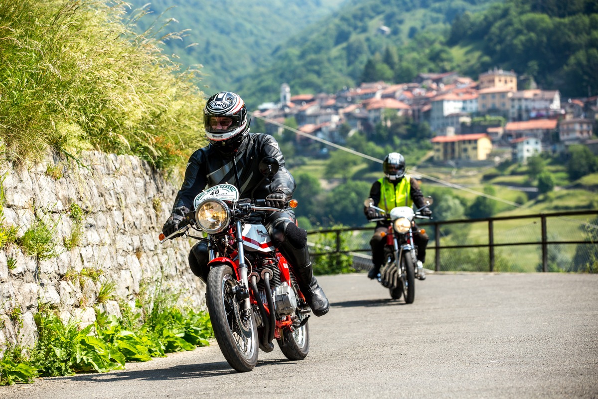 ADAC Moto Classic 2021: Entspannte Tour für Zweirad-Klassiker in den Dolomiten