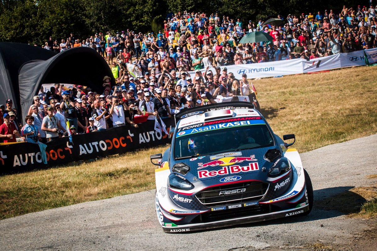 Ford Einsatzteam M-Sport nach schwierigem Verlauf der Deutschland-Rallye mit erfolgreicher Schadensbegrenzung (FOTO)