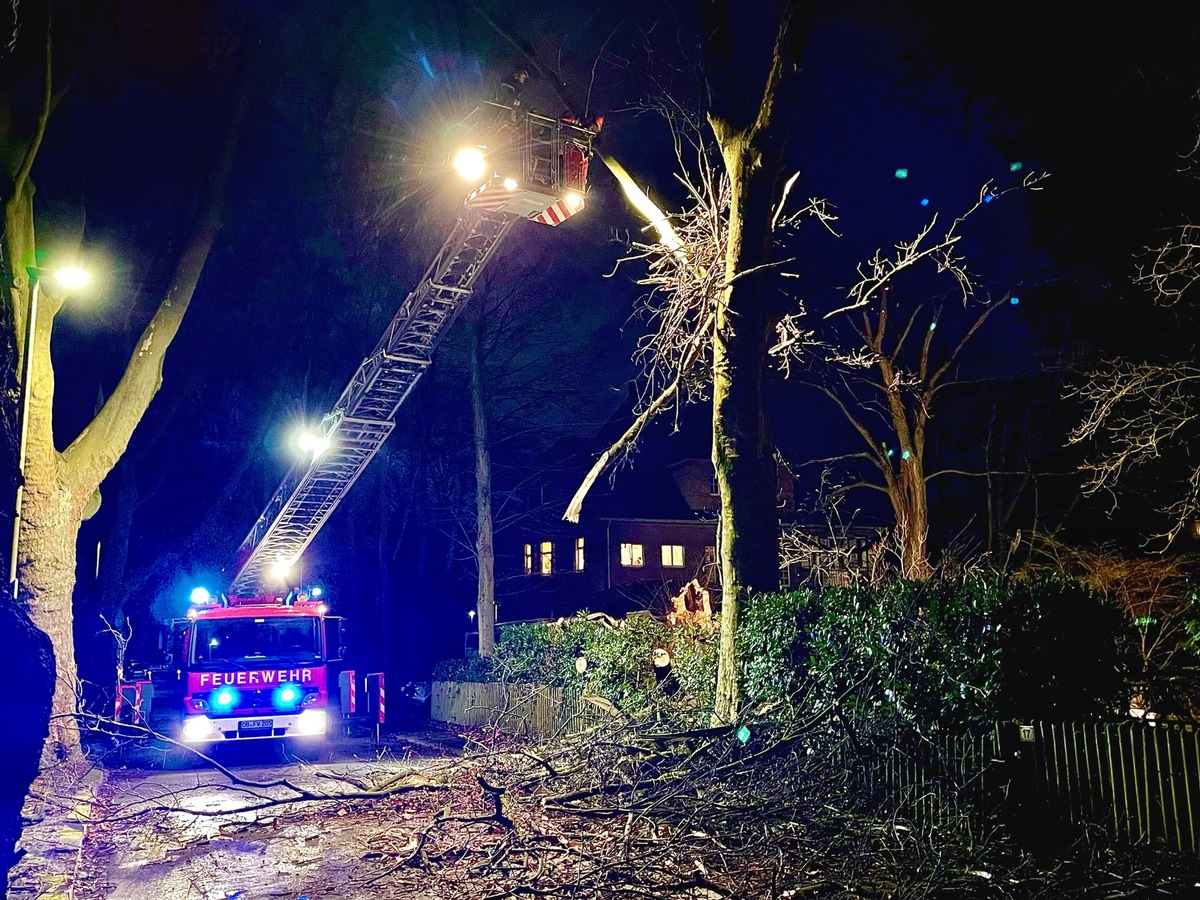 FW-OB: Über 100 Einsätze durch Sturmtief &quot;Zeynep&quot; in Oberhausen