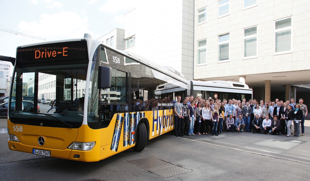 DRIVE-E-Akademie 2014: Engagierte Teilnehmer, spannende Exkursionen und Redner mit Weitblick / Auch die 5. Auflage des Nachwuchsprogramms zur Elektromobilität begeisterte die Teilnehmer (FOTO)