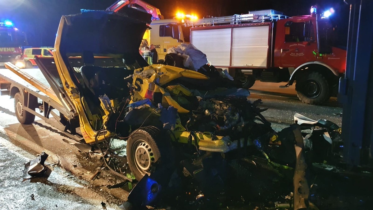 POL-HK: Westenholz / A7: Fahrer eines Transporters tödlich verletzt