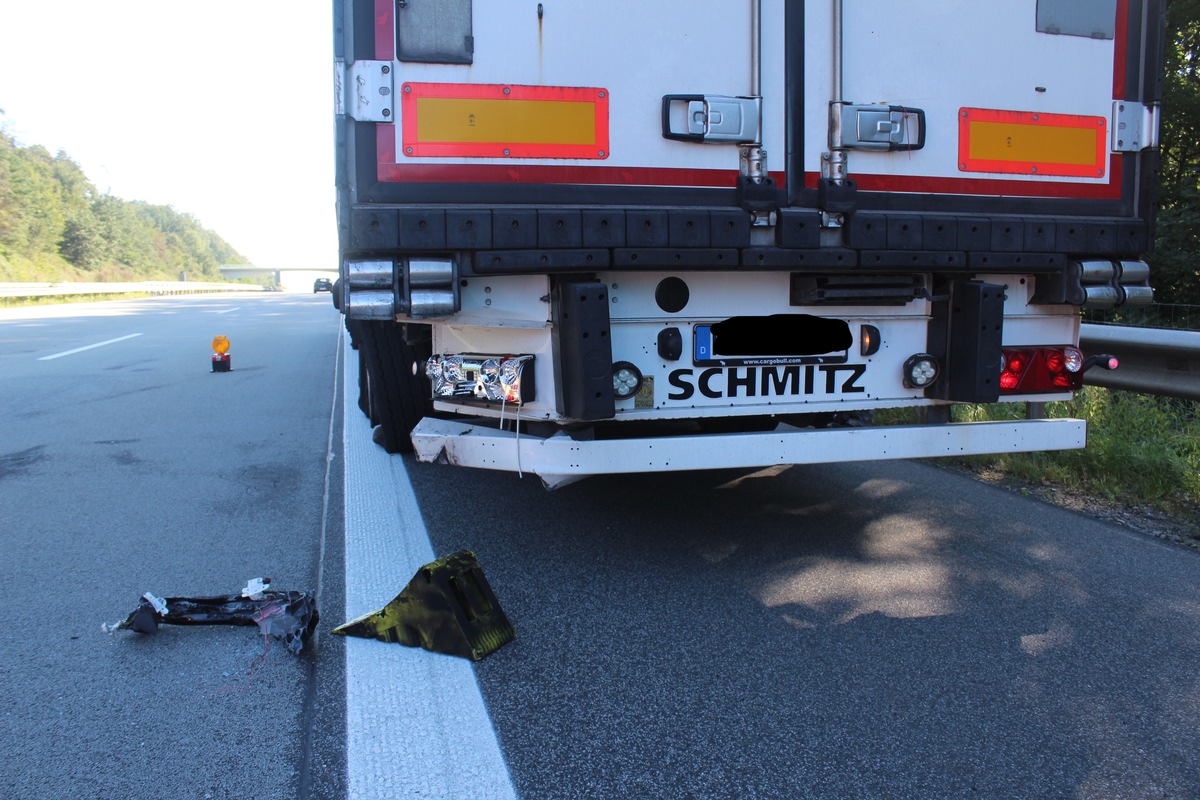 POL-PDKL: Unfall unter Alkoholeinfluss/hoher Sachschaden