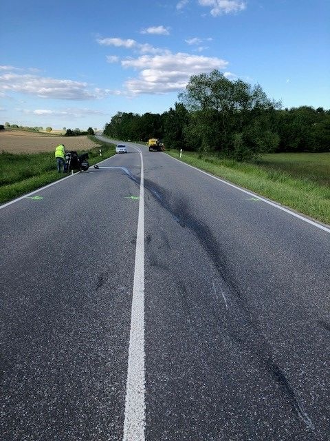 POL-PDLD: schwerer Motorrad Unfall