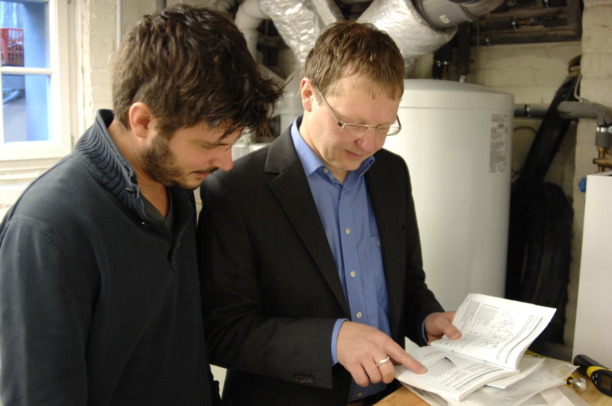 Austausch veralteter Heizkessel lohnt sich / Heizungsmodernisierung spart Energie und Heizkosten (FOTO)