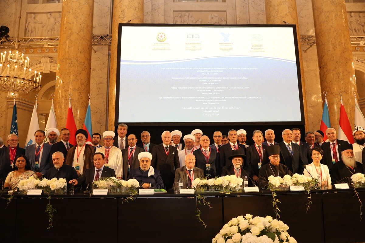 Konferenz &quot;Von der interreligiösen und gesellschaftsübergreifenden Zusammenarbeit zur menschlichen Solidarität&quot;