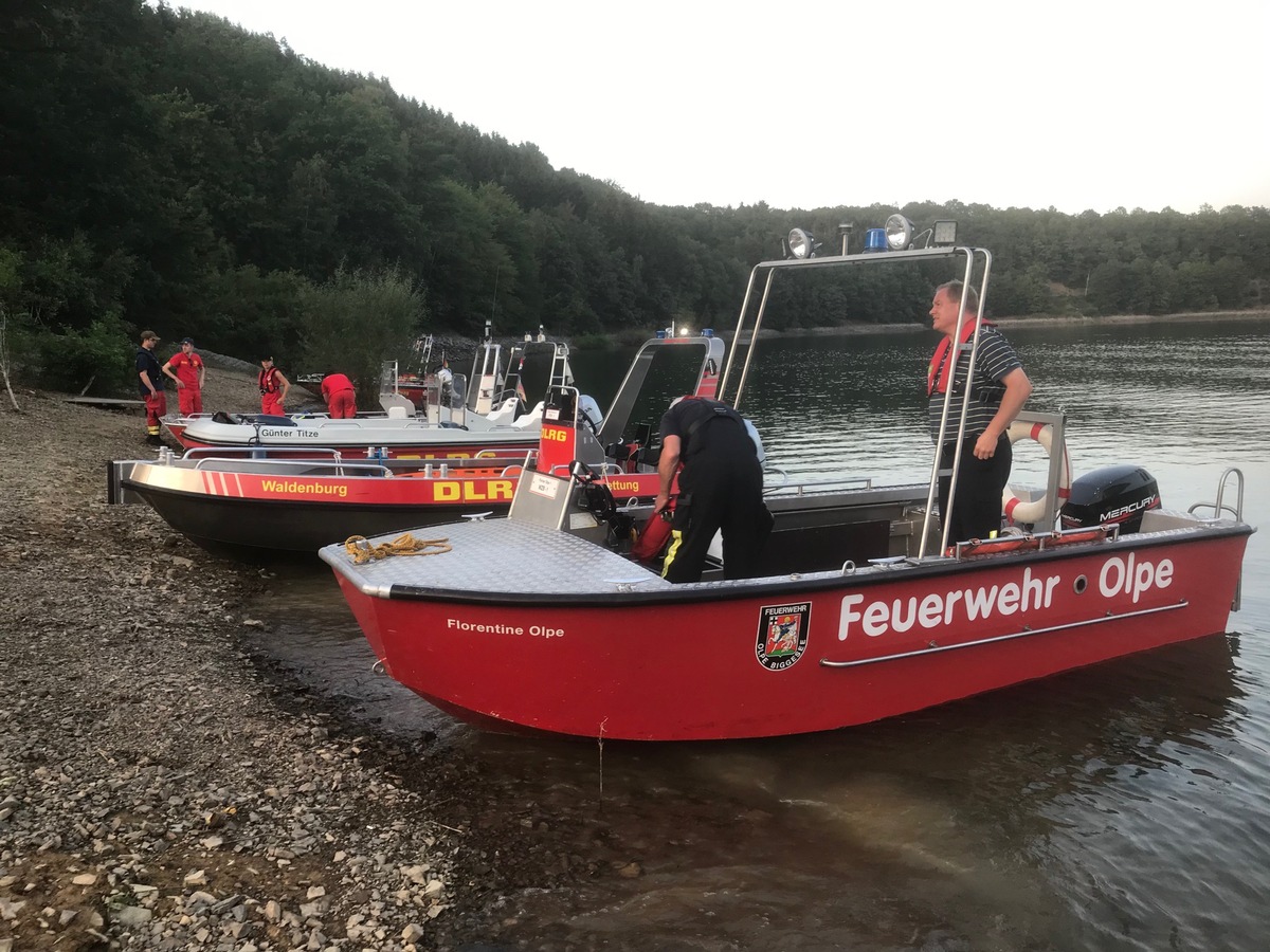 FW-OE: Personensuche auf dem Biggesee