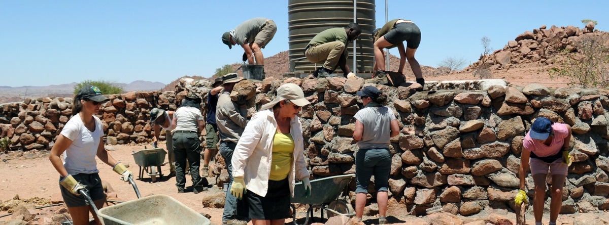 Nachhaltige Freiwilligenarbeit: Case Study - Schutz gefährdeter Wüstenelefanten in Namibia