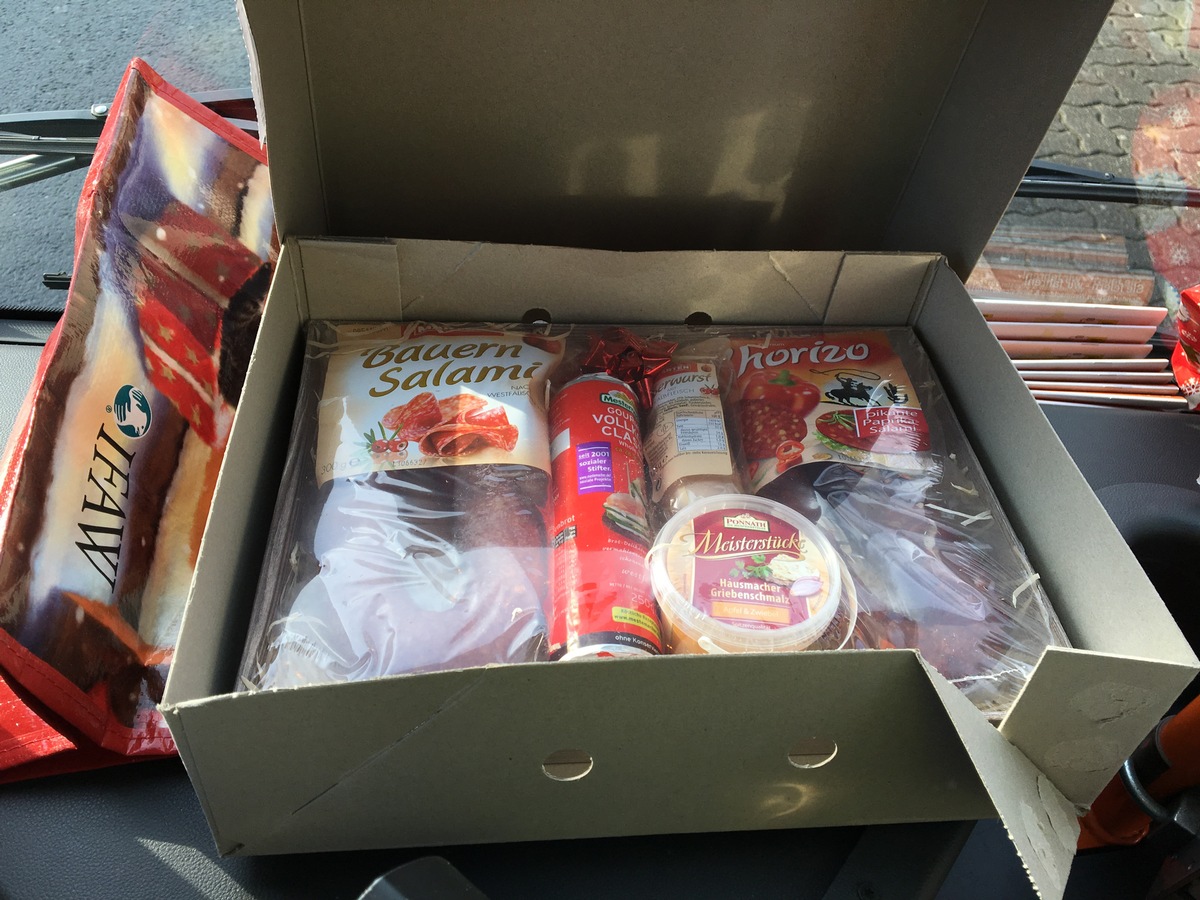 POL-EN: Gevelsberg -ein weihnachtliches Wurst-Paket!