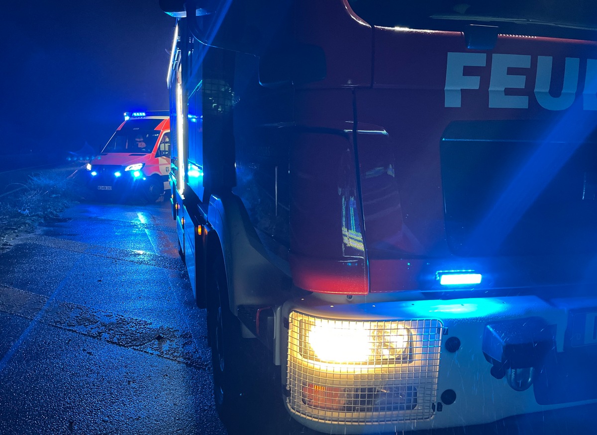 FW Moers: Glatteis sorgt für zahlreiche Unfälle auf den Autobahnen