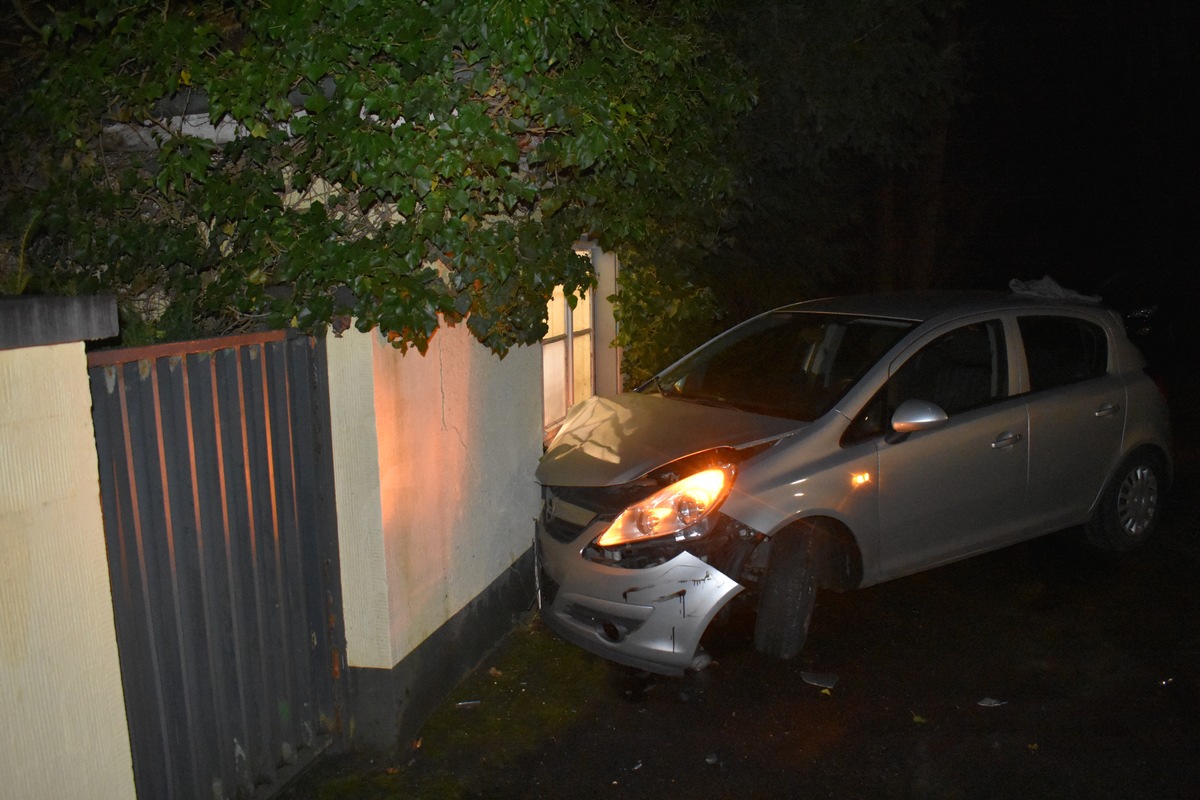 POL-MG: Mit gestohlenem PKW Verkehrsunfall verursacht