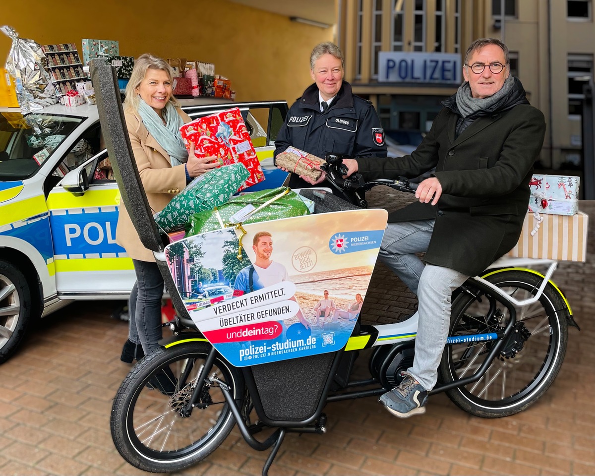 POL-OS: Blaulichtzauber in Osnabrück: Polizei erfüllt Kinderträume zur Weihnachtszeit