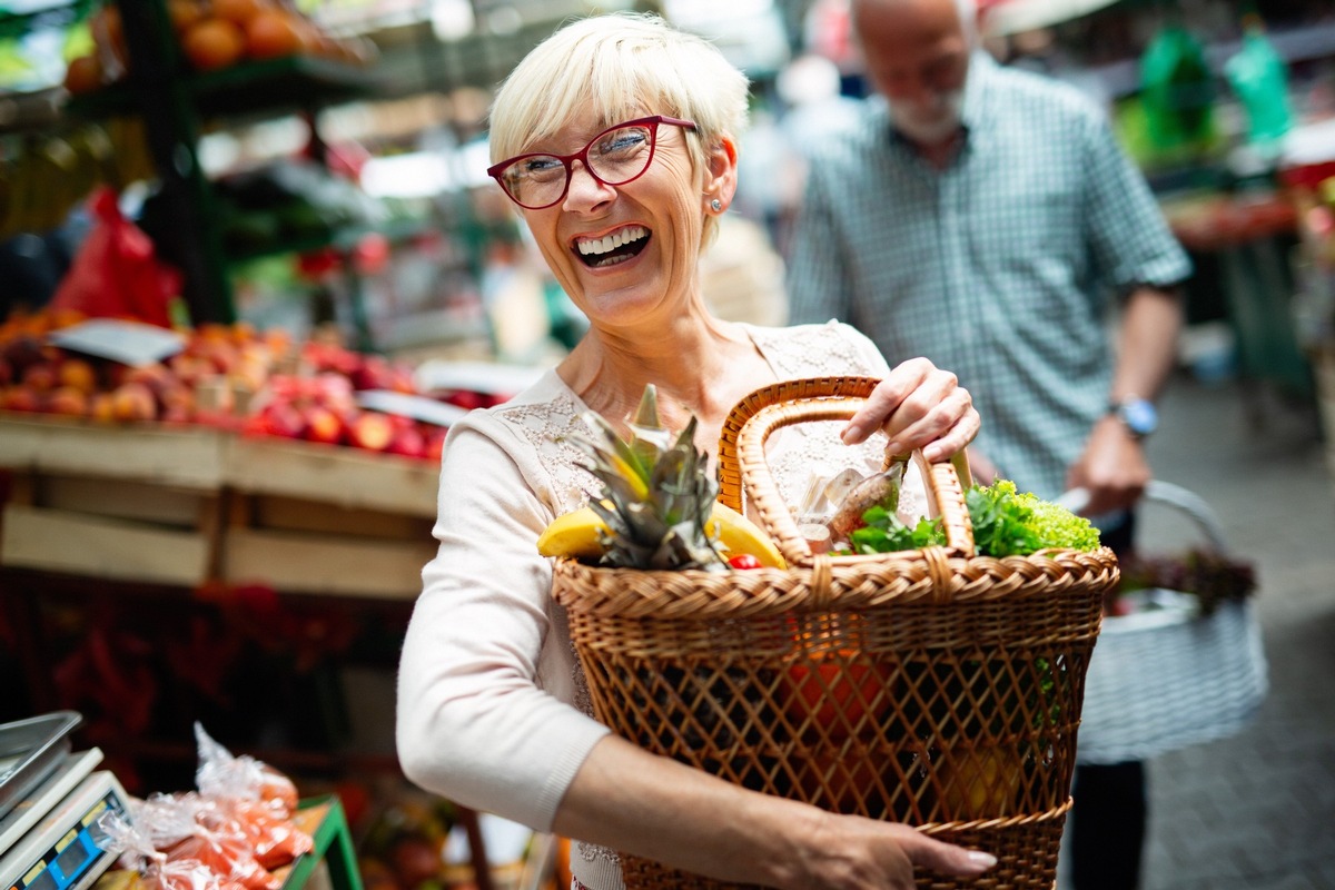 Soziale Faktoren ungesunden Ernährungsverhaltens im Alter