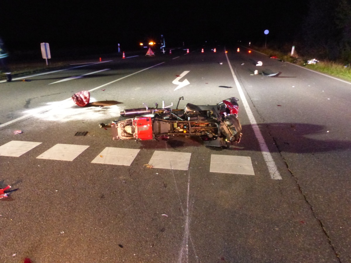 POL-DN: Schwerer Verkehrsunfall am Sonntagabend