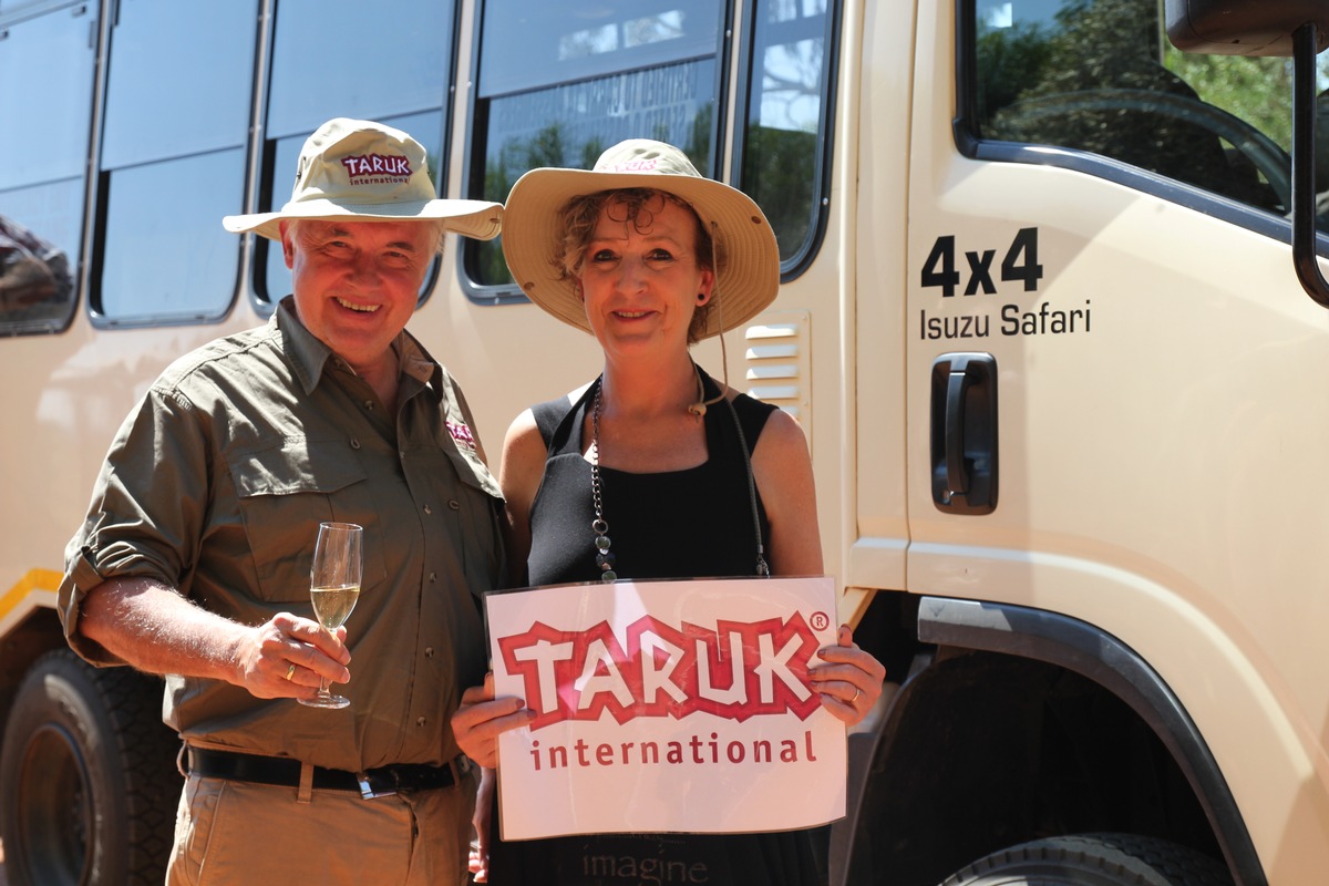 TARUK Reisen feiert 30. Jubiläu mit großer Roadshow / Tournee durch neun Städte / Sänger und Abenteurer Joey Kelly und Dokumentarfilmer Michael Fleck werden die Säle begeistern