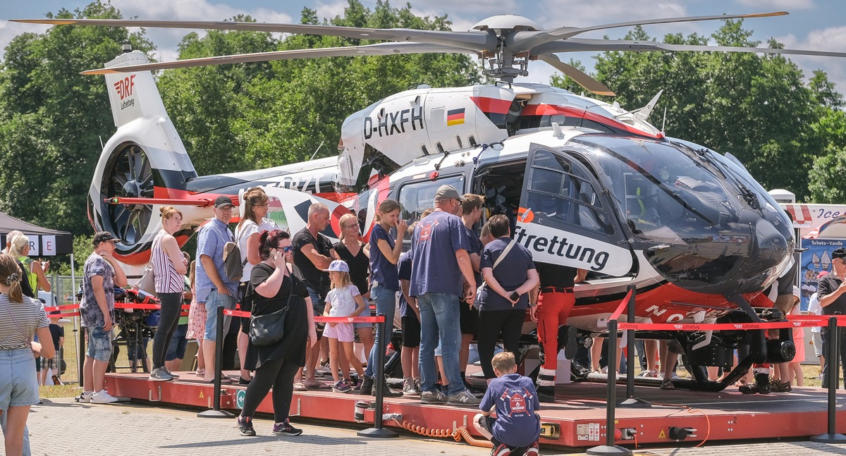 DRF Luftrettung feiert Jubiläumsjahr in Angermünde / Großes Interesse am Tag der offenen Tür bei Christoph 64