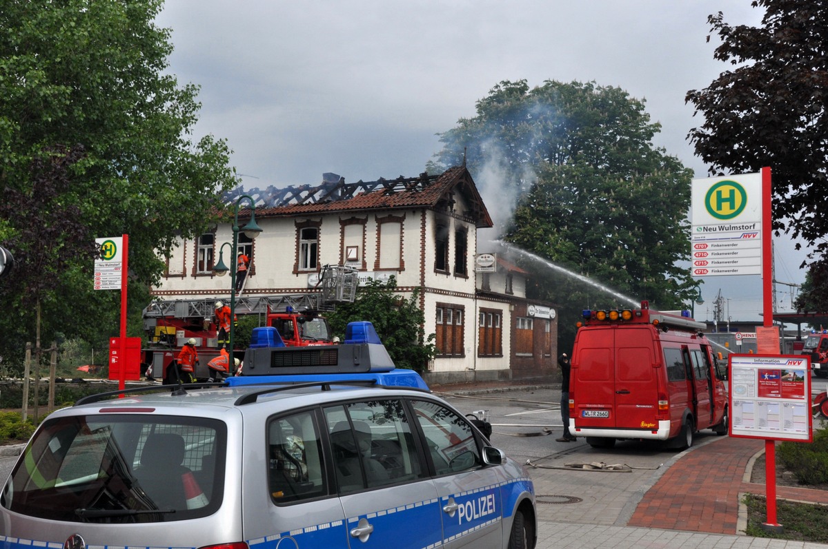 POL-WL: Feuer in leer stehendem Gasthof