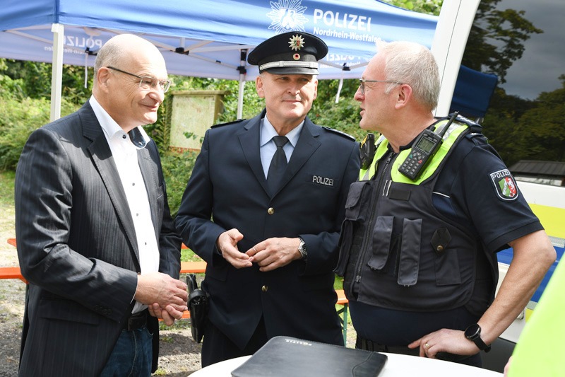 POL-ST: Lienen, Bilanz: Motorradkontrollen an der Holperdorper Straße