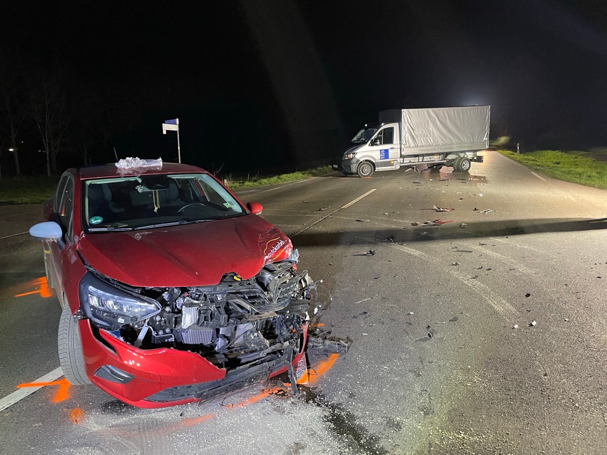 POL-PDTR: Verkehrsunfall mit einem Schwer- und einem Leichtverletzten