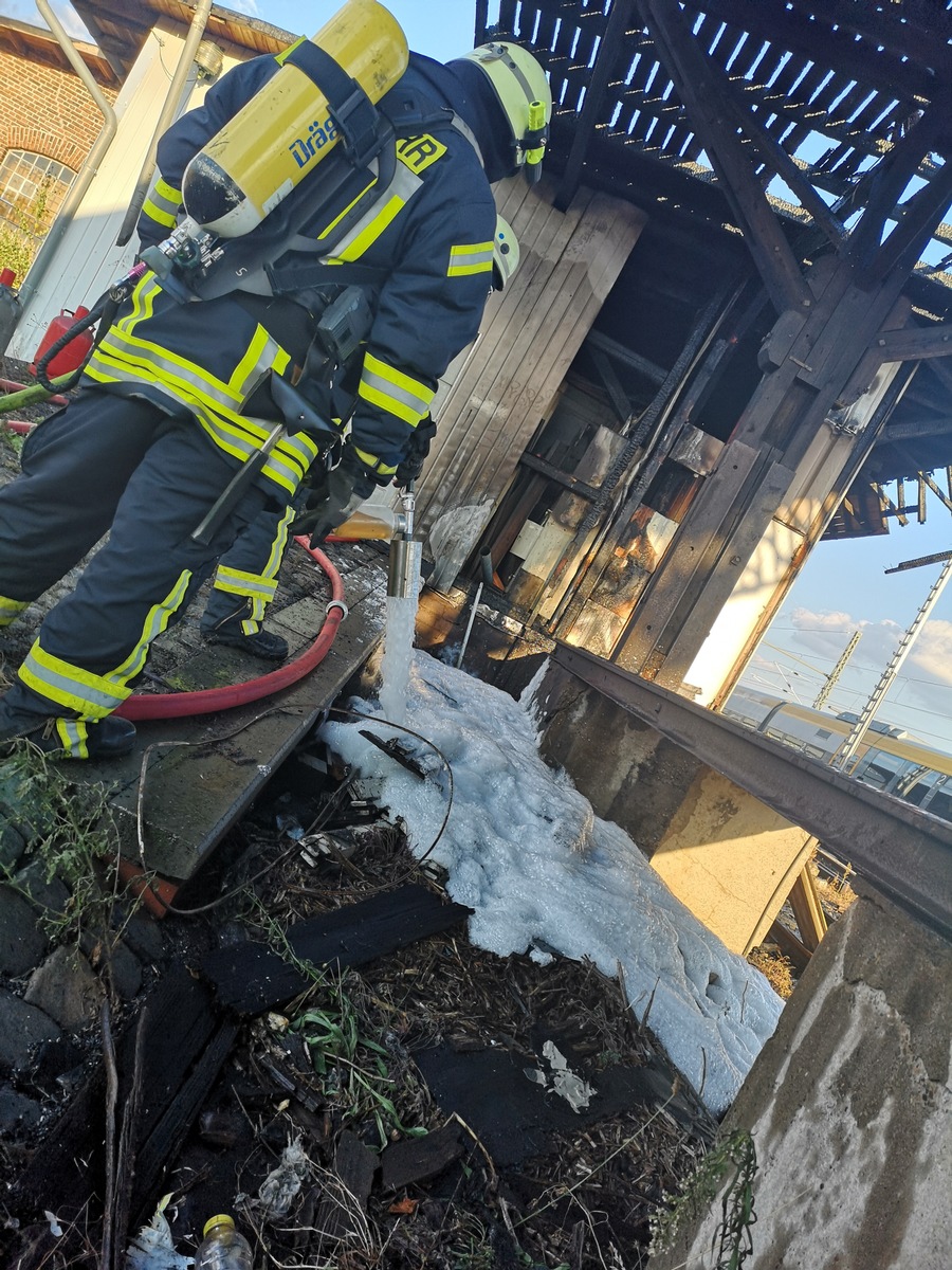 FW-DT: Feuer im Bereich des Bahnhofs