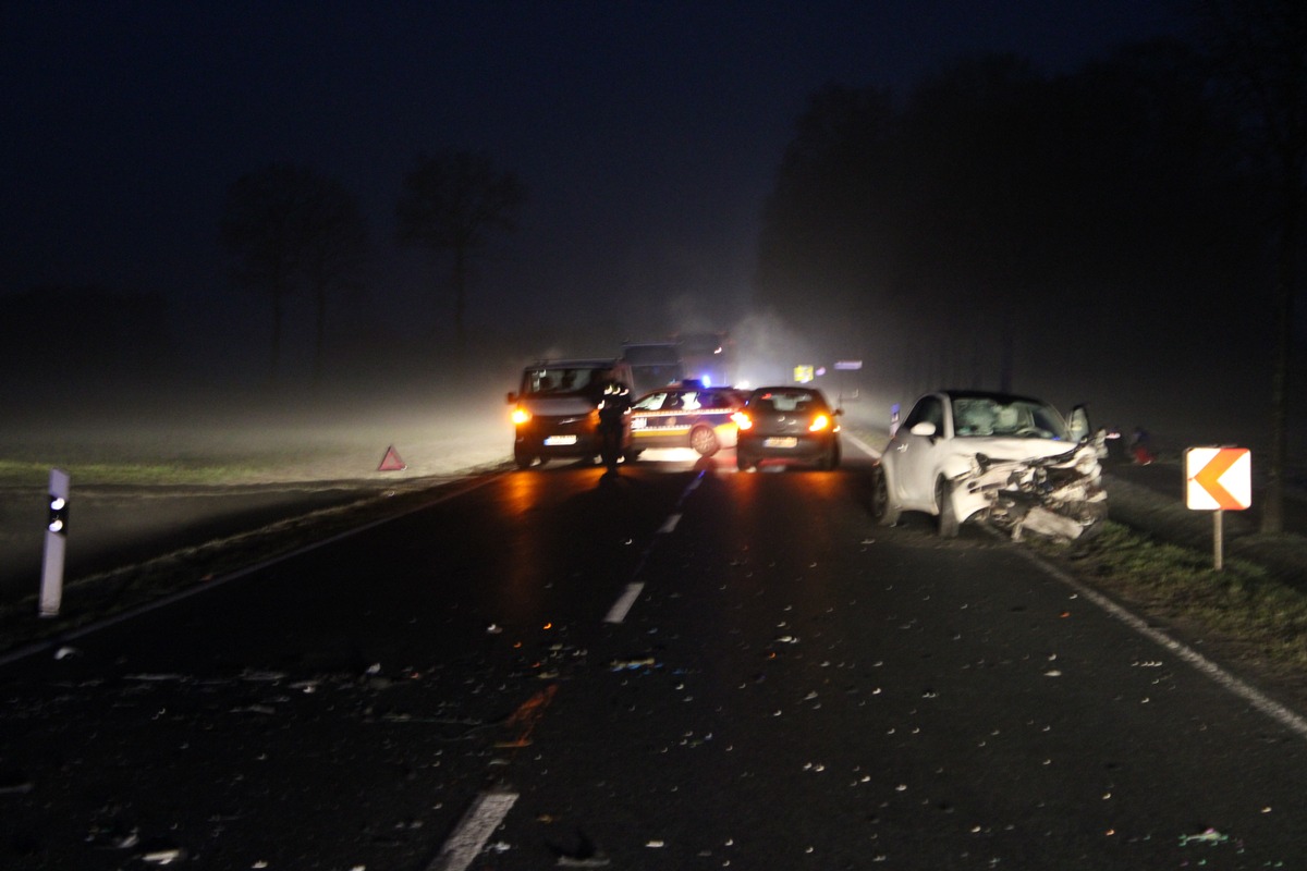 POL-COE: Lüdinghausen, Seppenrade/ Glatteis führte auf der B474 zu einem schweren Verkehrsunfall