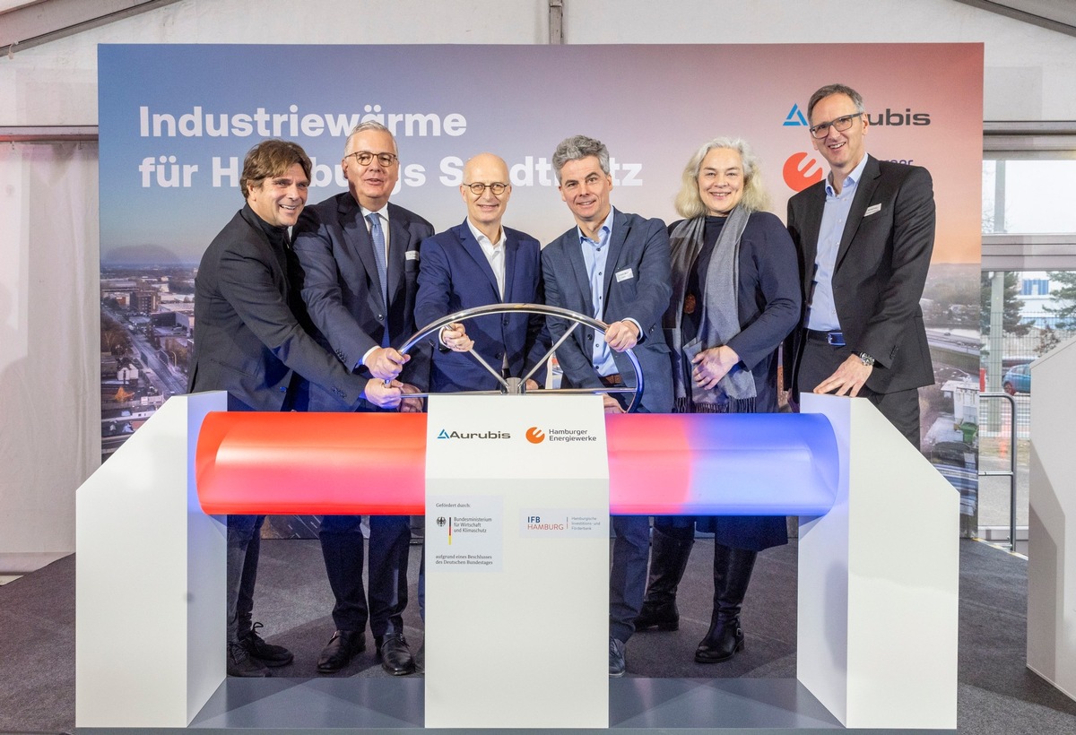 Press release: Symbolic start of industrial heat feed-in to Hamburg city network