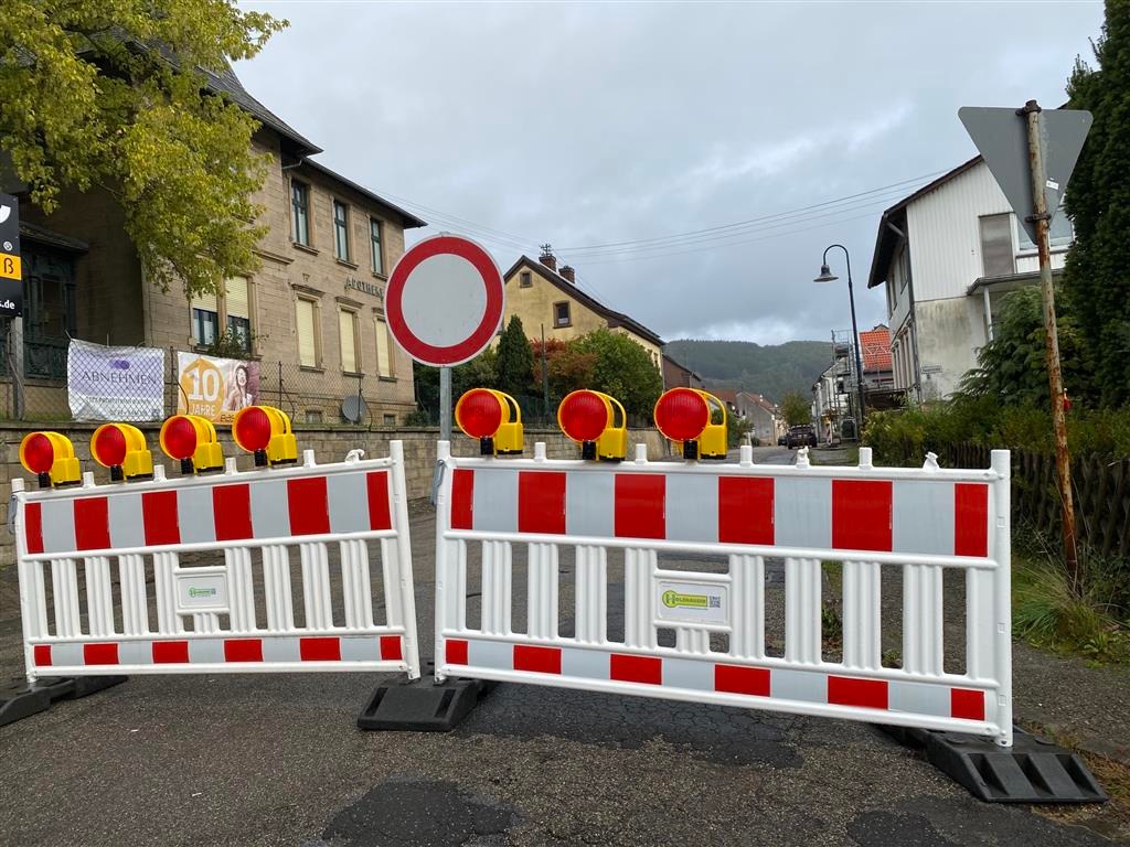 POL-PDKL: Leuchten an Straßenabsperrung für das Winzerfest entwendet