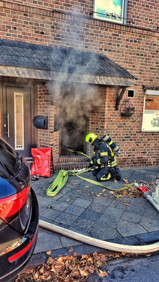 FW-NE: Kellerbrand in Einfamilienhaus | Keine Verletzten