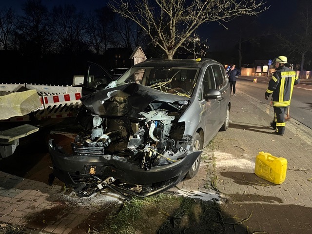 POL-CE: Schwerer Verkehrsunfall endet glimpflich