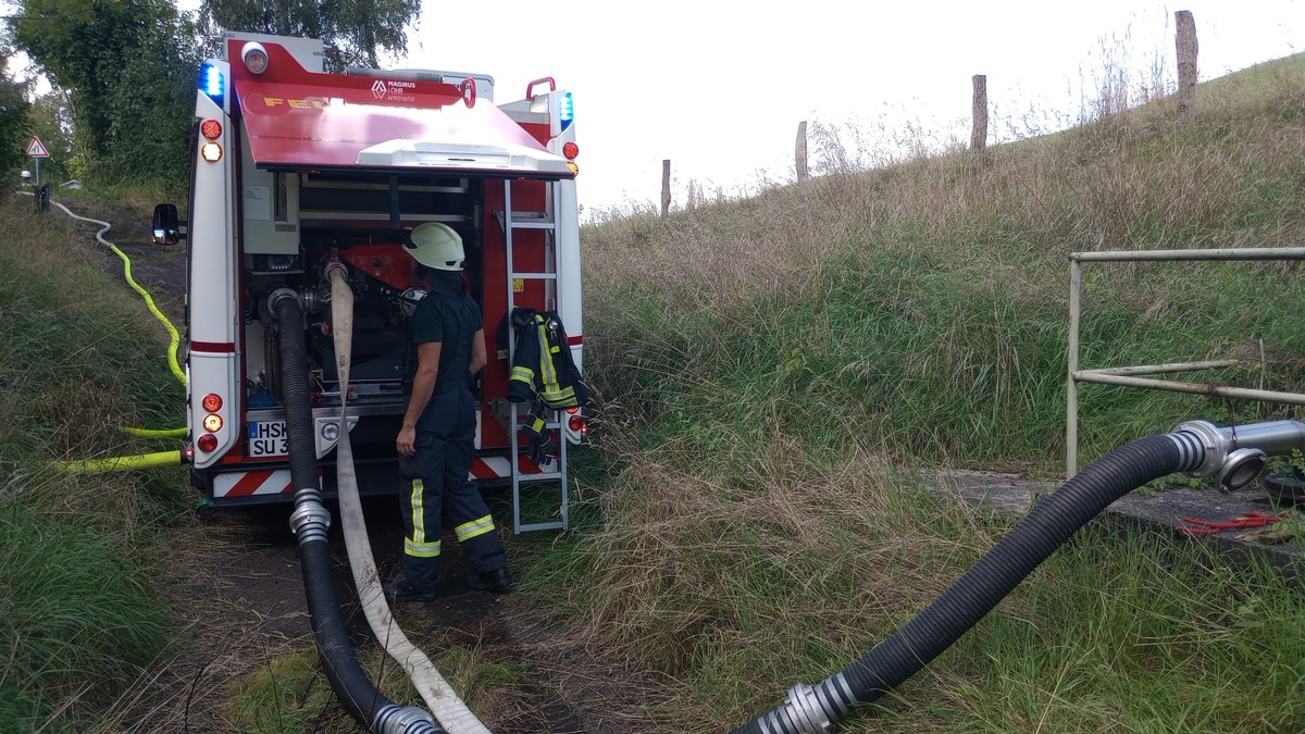 FW-AR: FEUERWEHREN AUS WENNIGLOH UND STEMEL ÜBEN GEMEINSAM DEN ERNSTFALL