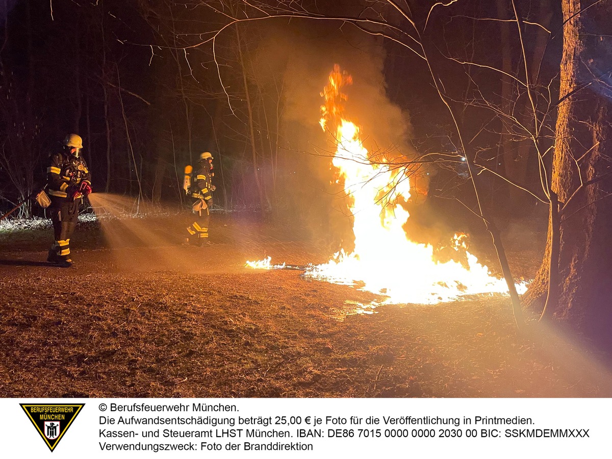 FW-M: Dixi niedergebrannt (Untergiesing)