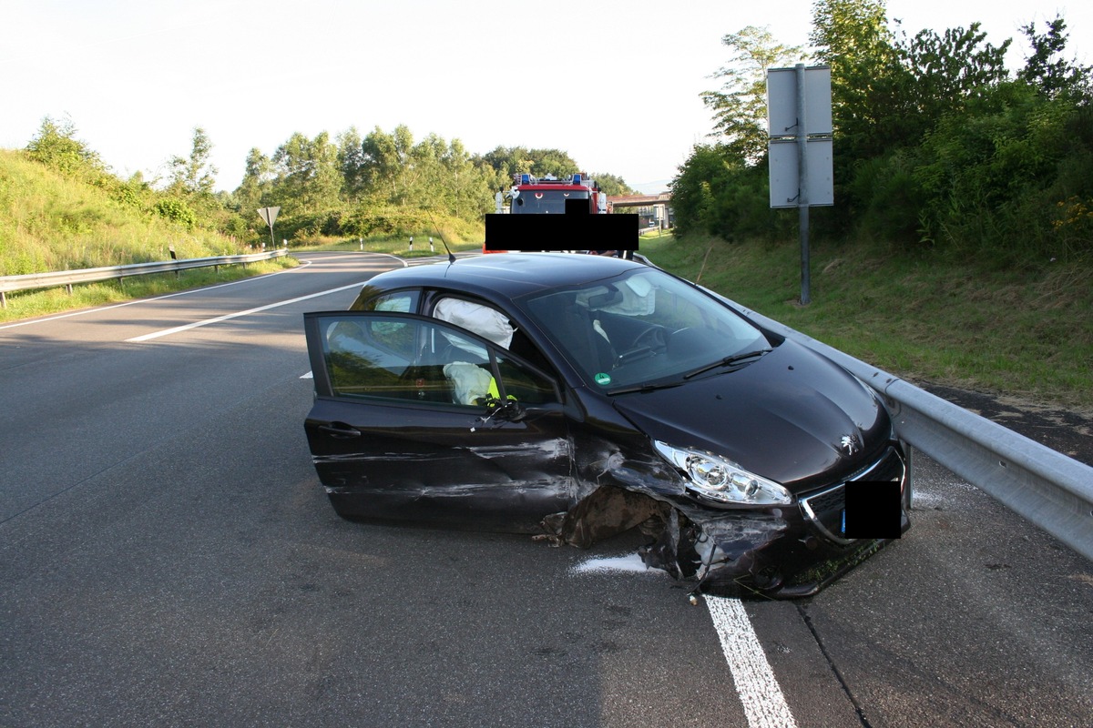 POL-PDKL: A62/Landstuhl, In die Schutzplanken gekracht